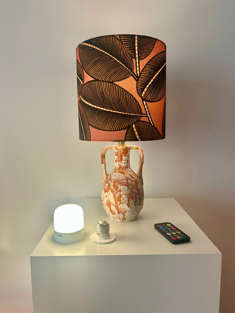 Marei Vase Lamp with French Designer Fabric – Cordless LED Accent Lamp — Ansicht 5