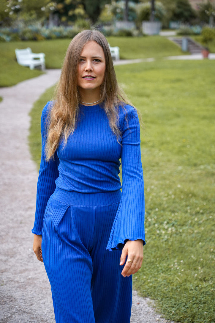 Lya Long Cobalt Blue Pullover – Organic Cotton Knitted Pullover — Ansicht 5