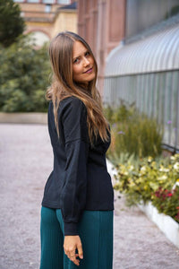 Nayala long black sweater – oversized | elegant | organic — Ansicht 3