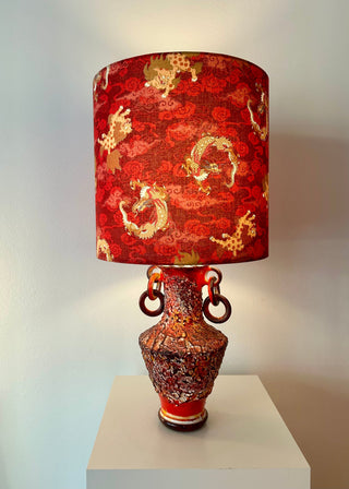 Brutalistische Tischlampe aus Fat Lava Vase 70er Jahre