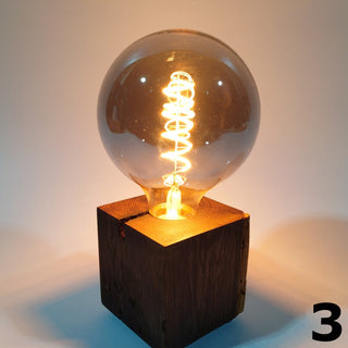 Skumring Tischlampe – Räuchereiche | 9x9cm | handgefertigt