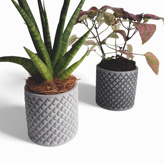 Tuska – Blumentopf aus Beton | Ø 8 cm | Filzfüße