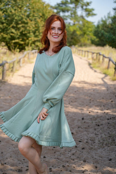 KAYLA dress sage green – organic cotton, ruffled hem