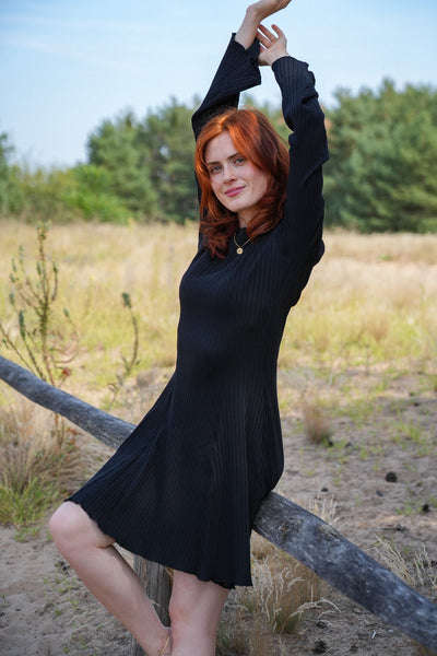 Lya Dress black – Organic cotton, handcrafted in Germany
