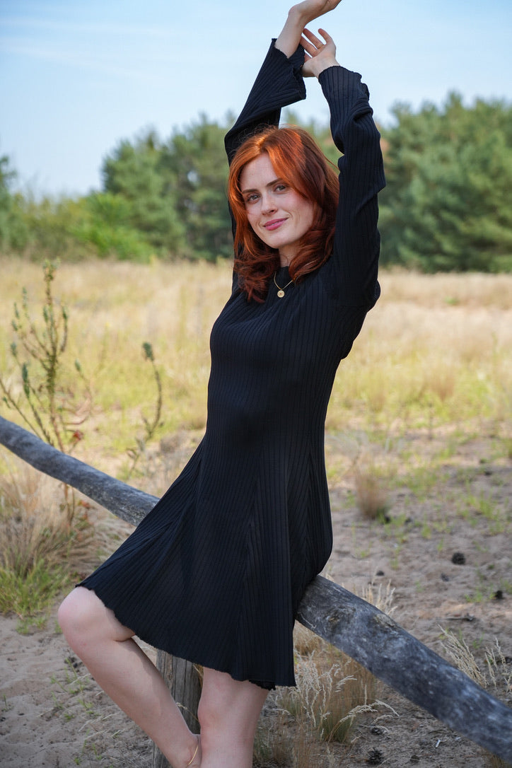 Lya Dress black – Organic cotton, handcrafted in Germany — Ansicht 3