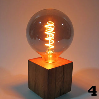 Skumring Nachttischlampe – Eichenholz Design | Handgefertigt | Dimmbares Licht