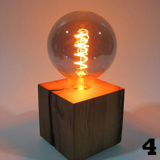 Skumring Nachttischlampe, Eichenholz | Handgefertigt | Dimmbar