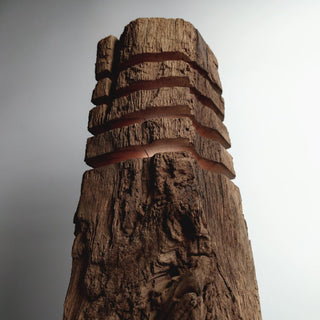 Torn 3 Stehlampe – Designerstück | recyceltes Holz | handgefertigt