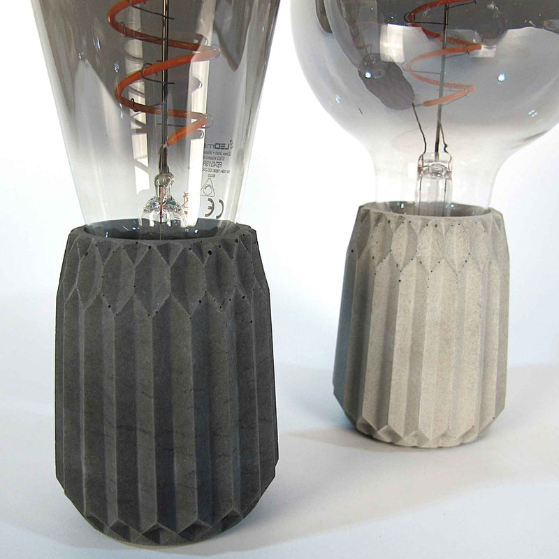 Violet Concrete Table Lamp – Dimmable, modern design, handmade — Ansicht 4