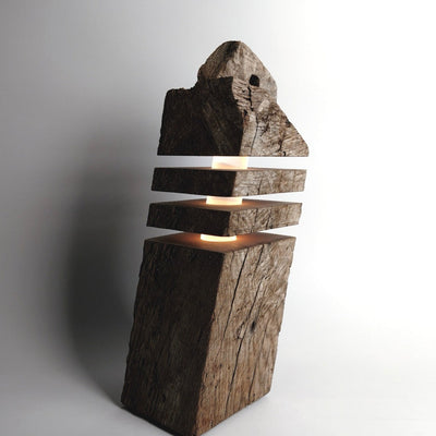 Torn 10 Stehlampe recyceltes Fachwerkholz handgefertigt