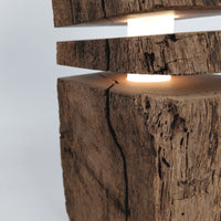 Torn 7 Stehlampe – Designerstück aus recyceltem Fachwerkholz — Ansicht 4