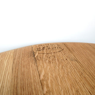 Couchtisch aus altem Weinfassdeckel Ø53cm schwarz "ohne Prägung" – Handgefertigt | Nachhaltig | Modern