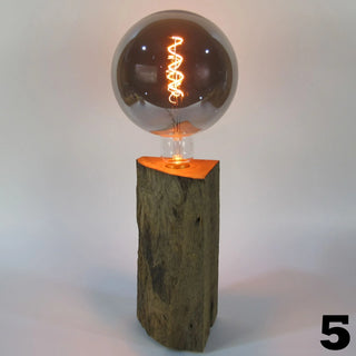 Rökkri Tischleuchte – Eichenholz | Dimmbar | Handgefertigtes Design