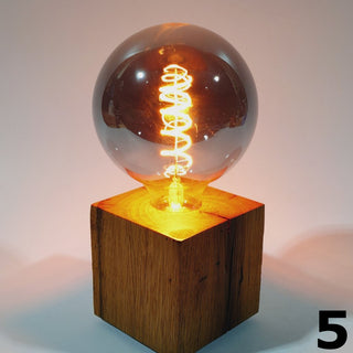 Skumring Nachttischlampe – Eichenholz | 10x10cm | handgefertigt