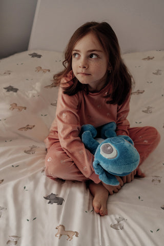 Oliven Farm Premium Kinderbettwäsche – Zarte Oliven & Tiere | OEKO‑Tex | Hautfreundlich