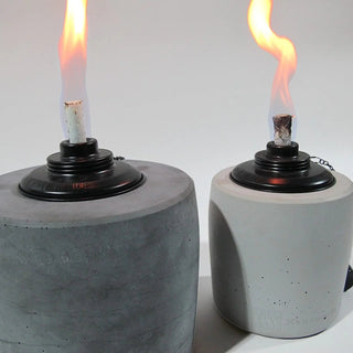 Torya | Gartenfackel aus Beton – Elegant | Modern | Langlebig