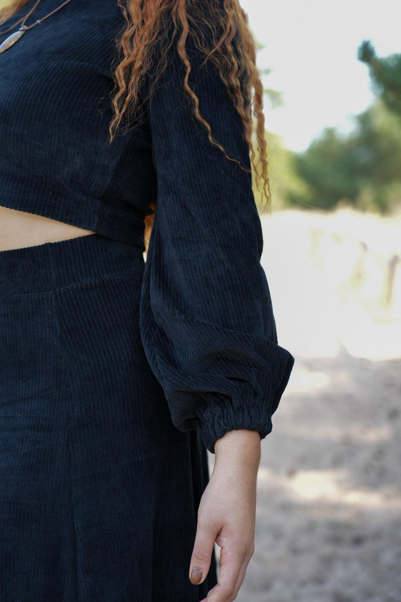Marleen Crop Jumper Black – Elegant Design | Corduroy | Balloon Sleeves — Ansicht 7