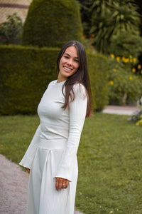 Lya long jumper creamy white – trumpet sleeves, organic cotton — Ansicht 4