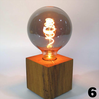 Skumring – Nachttischlampe aus Eichenholz | Handgefertigt | Dimmbare LED | Natürliches Design