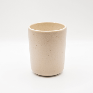 Becher Eelina – Steingut | Handgemacht | Natürlich & alltagstauglich