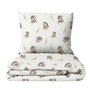 Leslis Bettwäsche „Igel“ in sanfter Aquarell‑Optik, zwei Größen, wahlweise Satin‑Baumwolle oder Musselin, OEKO‑TEX zertifiziert, GOTS‑Farben, individuell auf Bestellung gefertigt.
