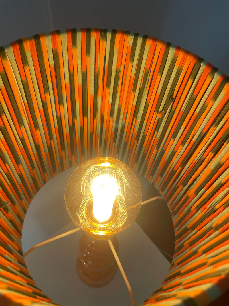 Kleine 70 Jahre Stehlampe mit Pop Art String Schirm — Ansicht 9