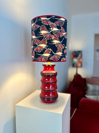 Große Scheurich Vasenlampe mit Kranich-Schirm
