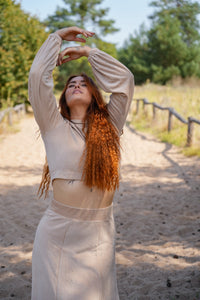 Marleen Crop Pullover Dune – Elegance & Comfort | Waist-length | Balloon Sleeves — Ansicht 7