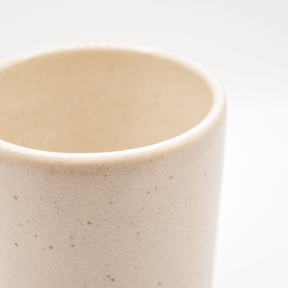 Becher Eelina – Steingut | Handgemacht | Natürlich & alltagstauglich