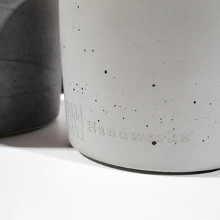 Torya | Gartenfackel aus Beton – Elegant | Modern | Langlebig