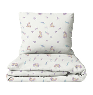 Leslis Bettwäsche „Kleine Einhörner“ in Pastell, zwei Größen, wahlweise Satin‑Baumwolle oder Musselin, OEKO‑TEX zertifiziert, GOTS‑Farben, individuell auf Bestellung gefertigt.
