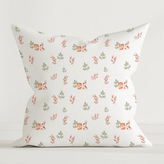 Fuchs und Hase Premium Kinder Dekokissen aus OEKO‑TEX Baumwolle, handgezeichnete Waldtiere in freundlicher Illustration fürs Kinderzimmer
