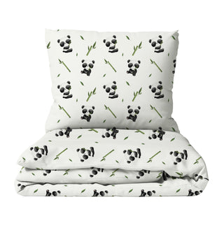 Leslis Bettwäsche „Pandas“ mit liebevollen Illustrationen, zwei Größen, wahlweise Satin‑Baumwolle oder Musselin, OEKO‑TEX zertifiziert, GOTS‑Farben, individuell auf Bestellung gefertigt.

