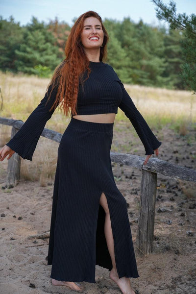 Lya long skirt black – Flowing cut | Soft elastic waistband | Side slit