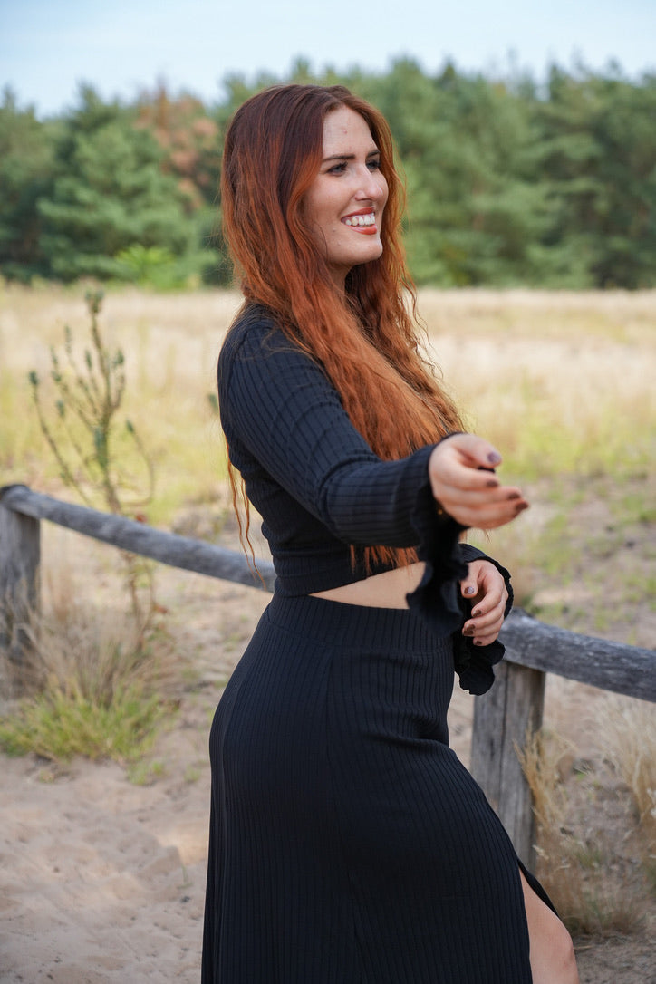 Lya Crop Jumper Black - Organic Cotton, Handmade, B-Stock — Ansicht 3