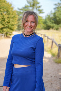 Lya Crop Pullover cobalt blue – Organic Cotton, Trumpet Sleeves, Made in Germany — Ansicht 7