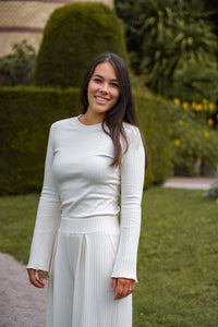 Lya long jumper creamy white – trumpet sleeves, organic cotton — Ansicht 7