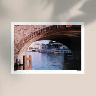 Berlin Under the Bridge – Photo Print | Fine Art Look | 2 Materialien
