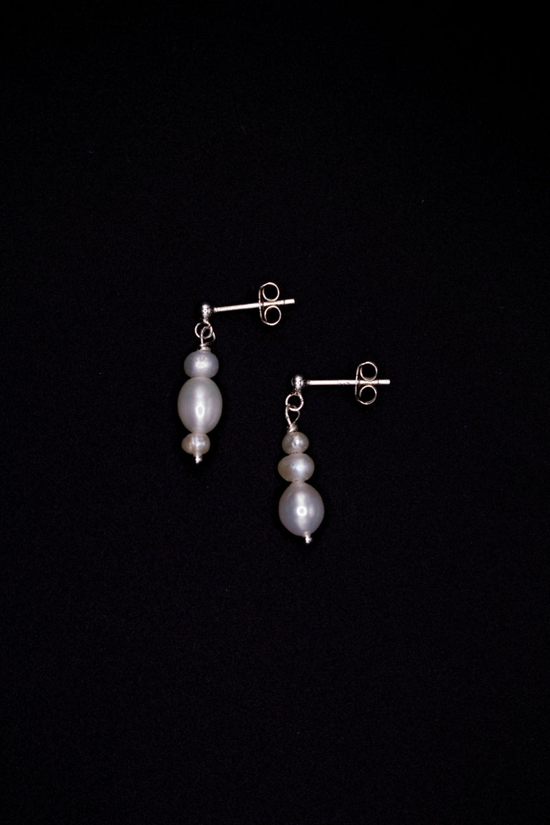 Anna Pearl Earrings - Freshwater Pearls | 925 Sterling Silver | Customizable — Ansicht 6
