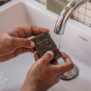 Face & Body Scrub Soap Bar – Vegane Clean Beauty | 6 Öle | Handgemacht