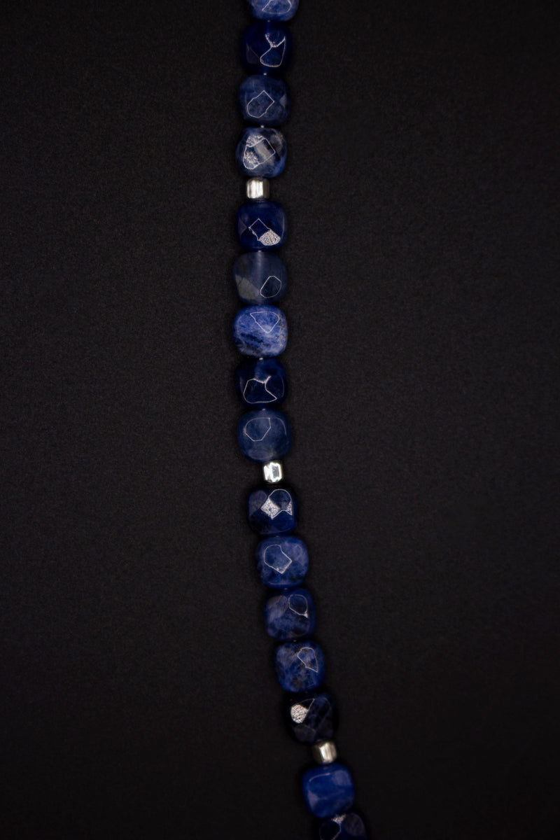 Soso Pearl Bracelet – Handcrafted Elegance in 14k Gold & 925 Sterling Silver with Sodalite Gemstones — Ansicht 2