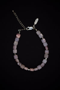 Ole Pearl Bracelet – Handcrafted Elegance | 14k Gold & 925 Silver | Pink Opal Pearls — Ansicht 2