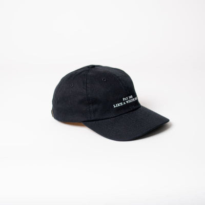 Pay me like a white man Premium Dad Cap – Bio-Baumwolle schwarz-weiß