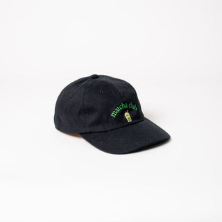 Matcha Club organic dad cap in schwarz von arrel von der Seite