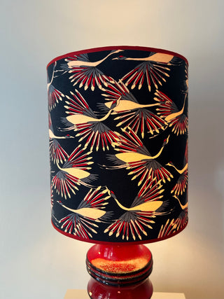 Große Scheurich Vasenlampe mit Kranich-Schirm