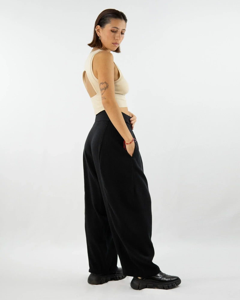 AdoPLI Pleated Trousers made from TENCEL™ – Flowing Drape, Made in Berlin — Ansicht 3