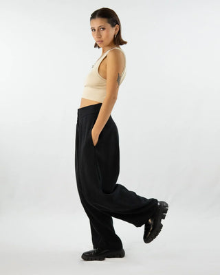 AdoPLI, Bundfaltenhose aus schwerem Tencel | Hoher Bund | Made in Berlin