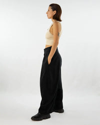 AdoPLI Pleated Trousers made from TENCEL™ – Flowing Drape, Made in Berlin — Ansicht 4