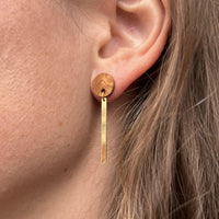 Olive wood stud earrings – handmade in Cologne — Ansicht 1