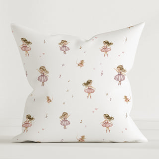 Dekokissen „Tänzerinnen“ 40×40 cm mit Ballett‑Motiv – OEKO‑Tex Baumwolle, GOTS‑Farben, weich, hautfreundlich und anmutig fürs Kinderzimmer
